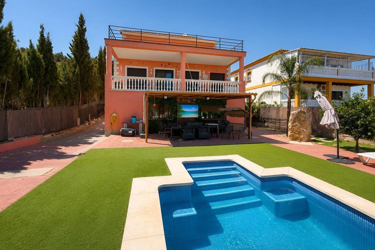 5 Bed Detached Villa in Málaga
