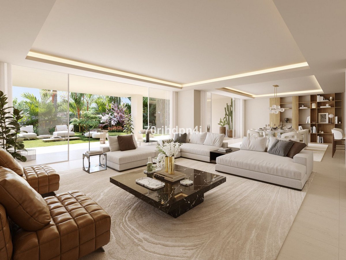 3 Bed Middle Floor Apartment in Marbella