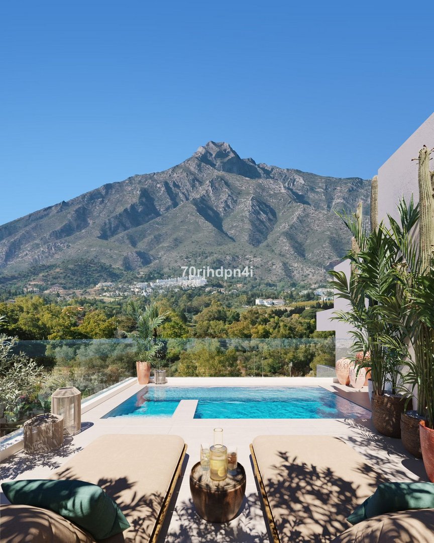3 Bed Middle Floor Apartment in Marbella
