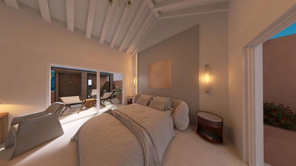 4 Bed Penthouse in New Golden Mile