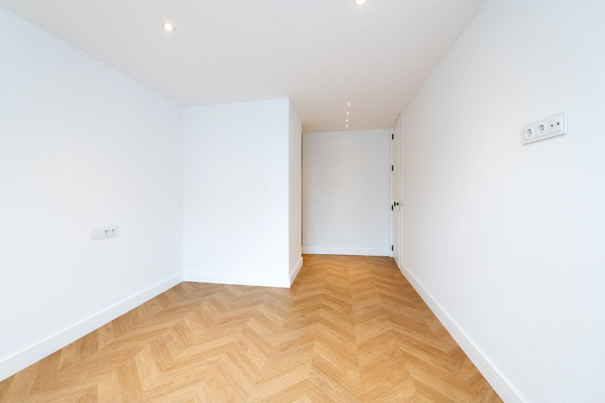 3 Bed Middle Floor Apartment in Malagueta