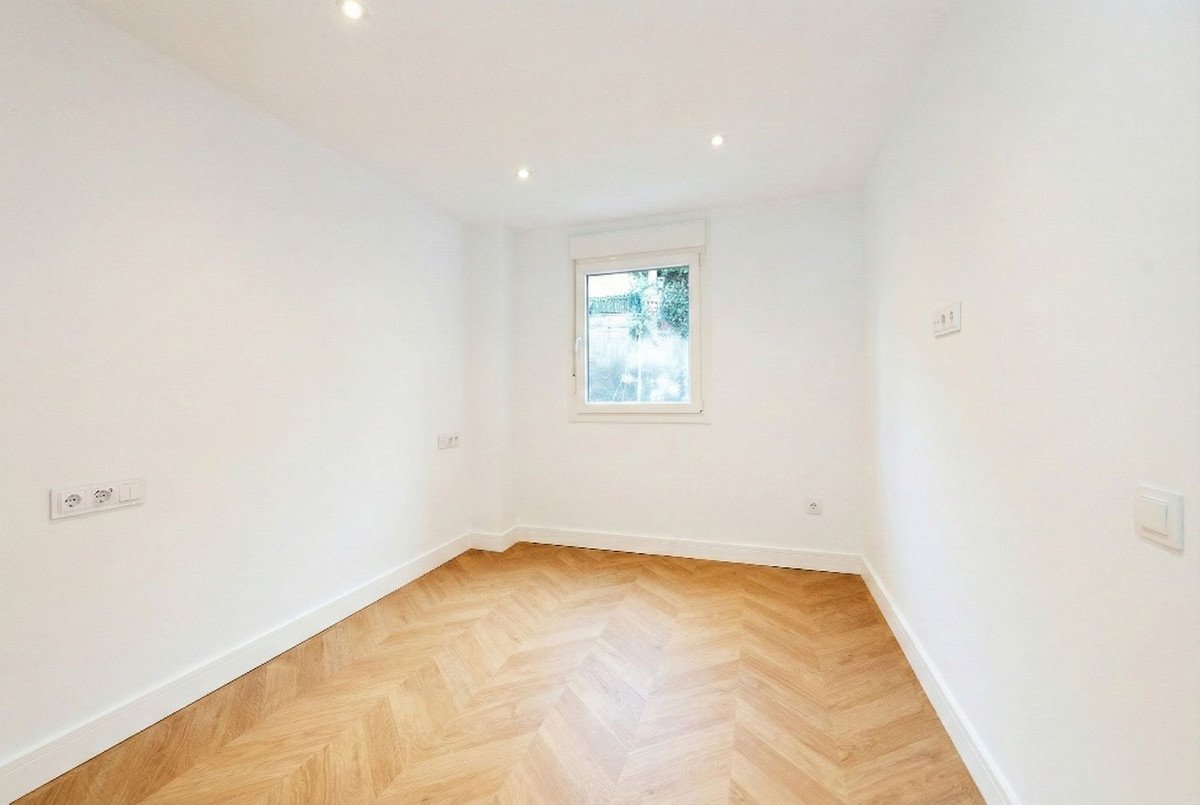 3 Bed Middle Floor Apartment in Malagueta