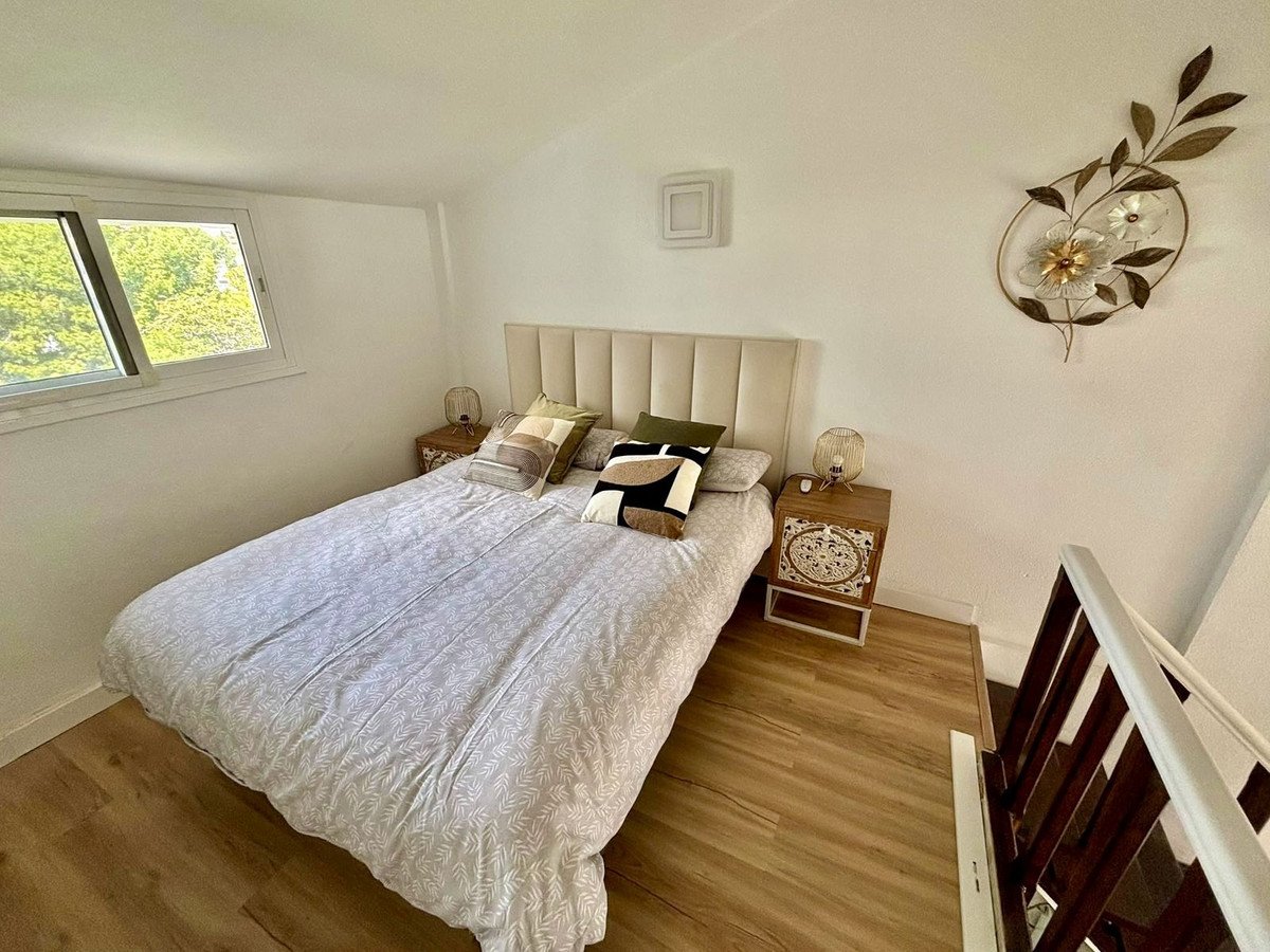1 Bed Middle Floor Apartment in Calahonda