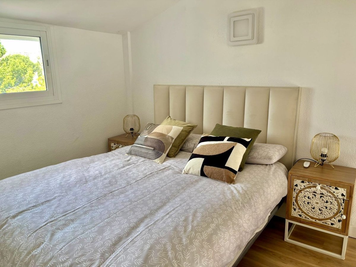 1 Bed Middle Floor Apartment in Calahonda