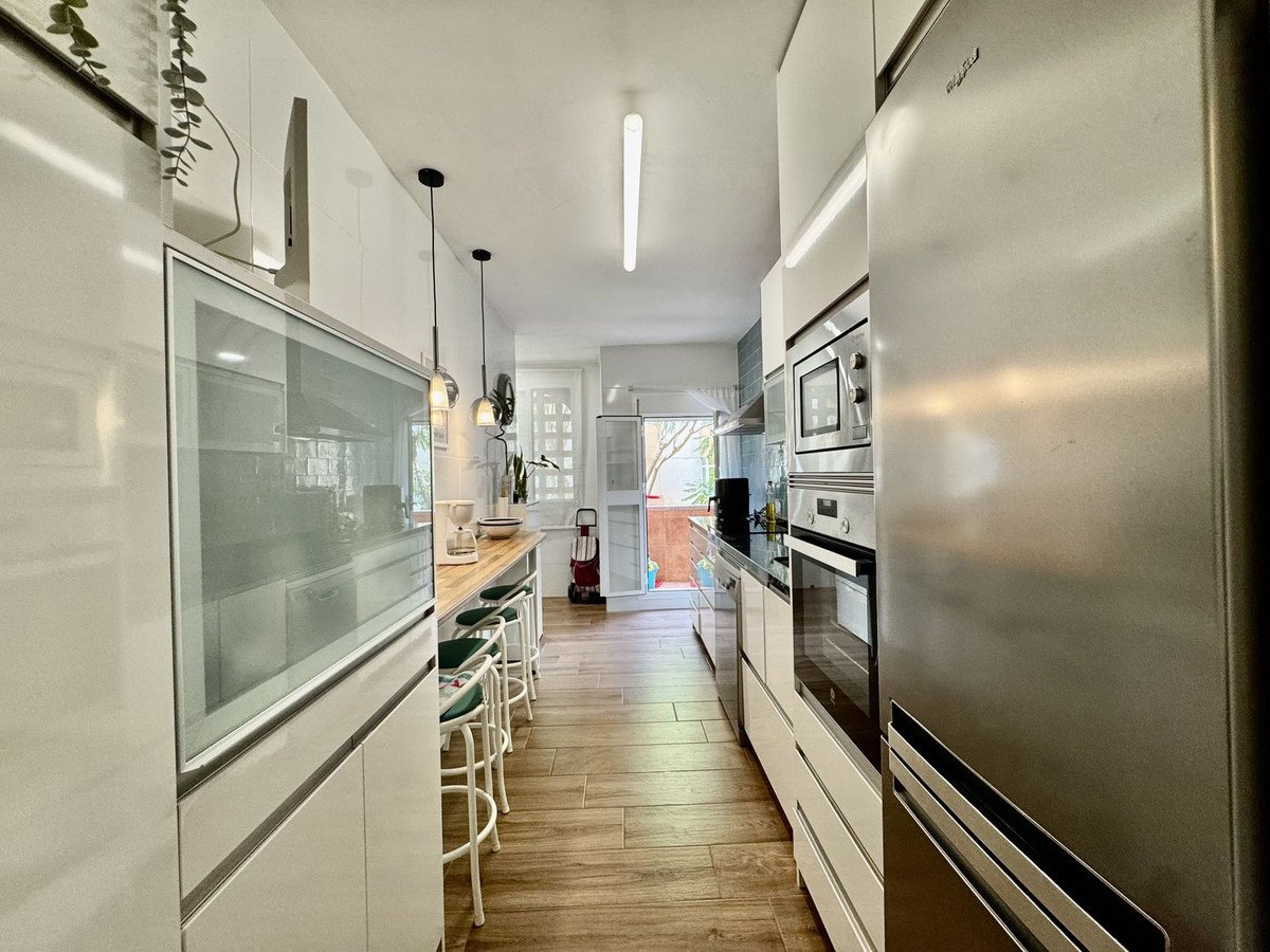 2 Bed Middle Floor Apartment in Los Boliches