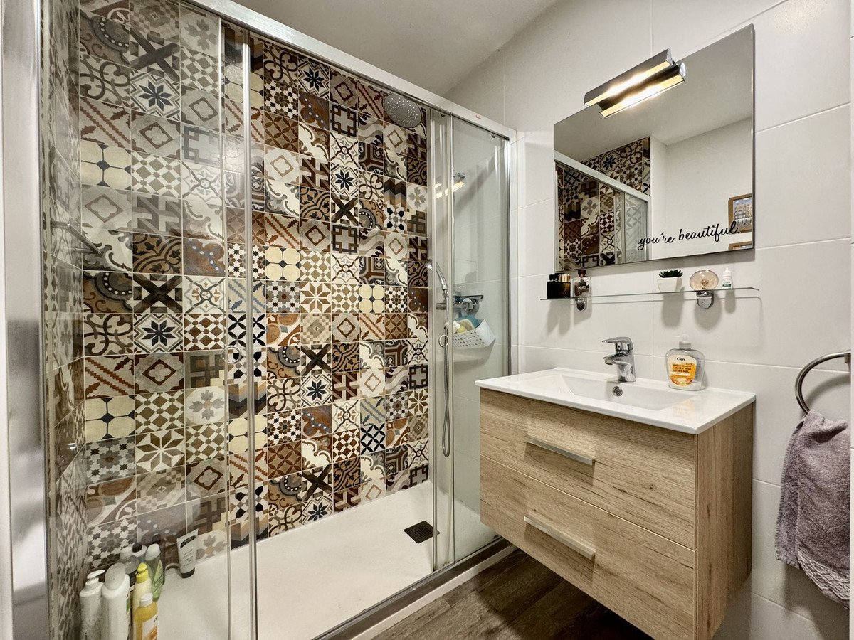 2 Bed Middle Floor Apartment in Los Boliches