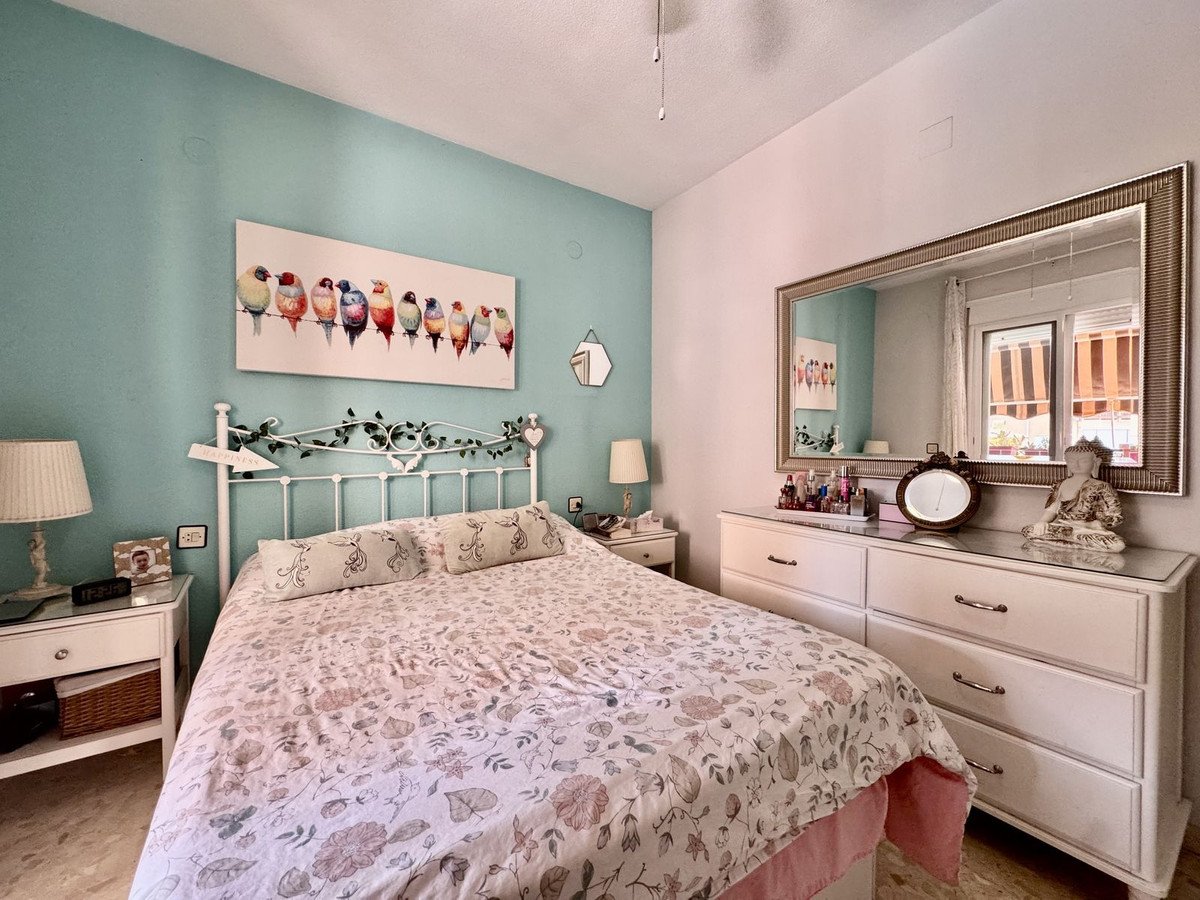 2 Bed Middle Floor Apartment in Los Boliches