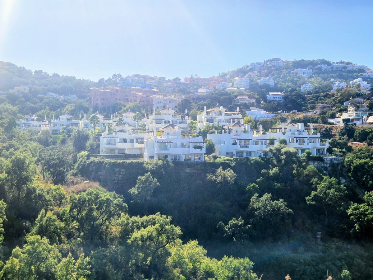 2 Bed Ground Floor Apartment in La Mairena