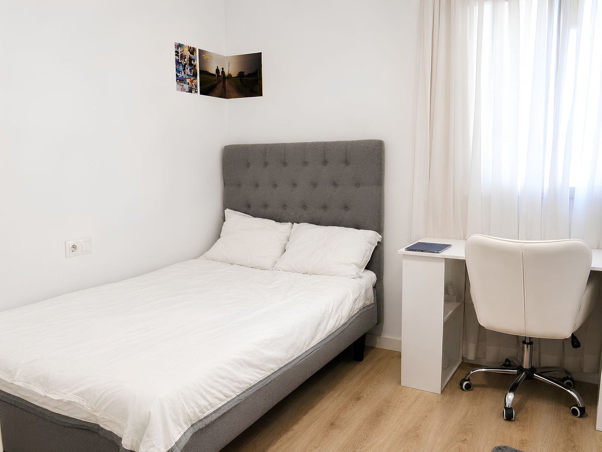3 Bed Middle Floor Apartment in La Campana