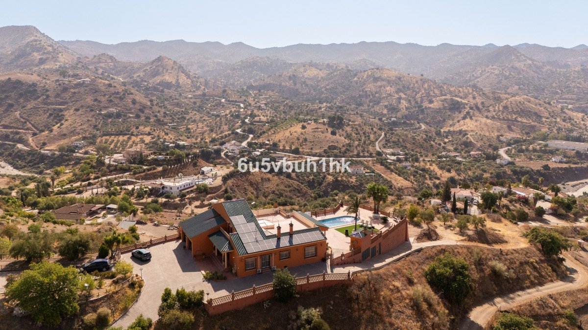 5 Bed Finca - Cortijo in Almogía