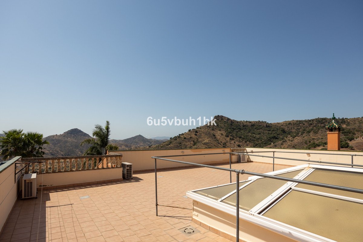 5 Bed Finca - Cortijo in Almogía