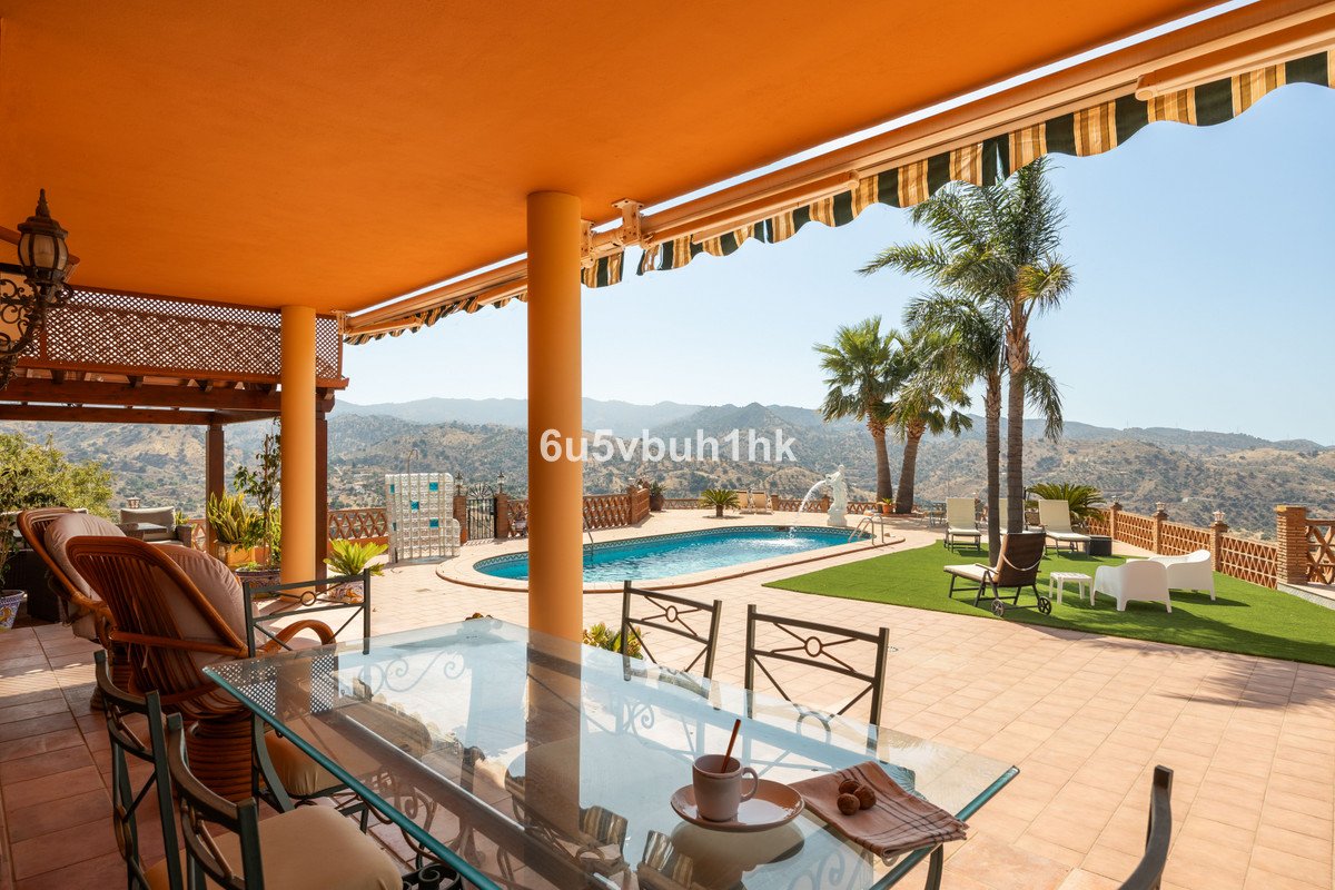 5 Bed Finca - Cortijo in Almogía