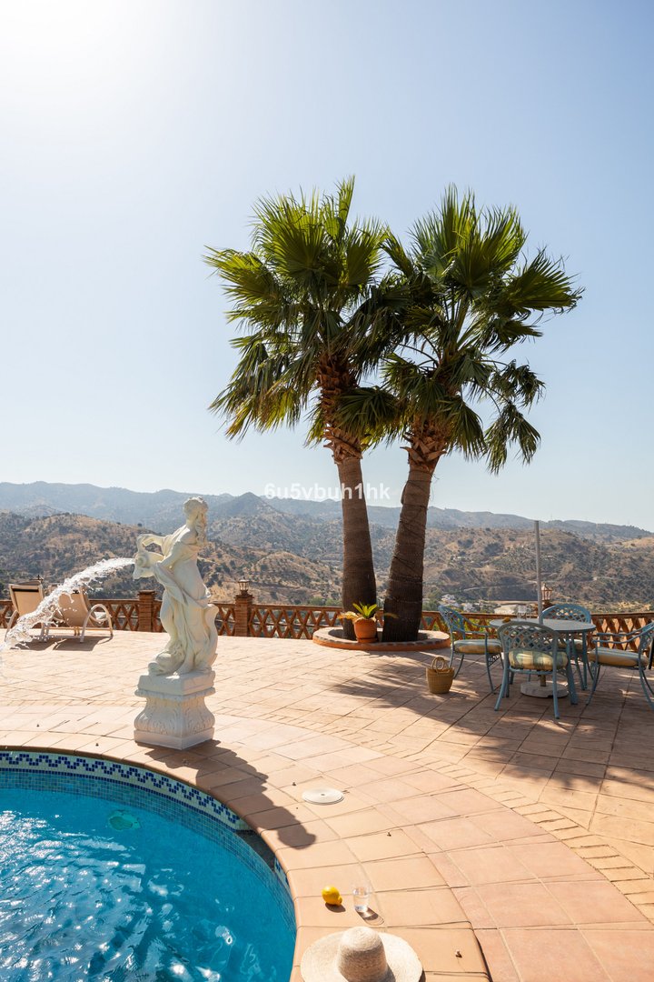 5 Bed Finca - Cortijo in Almogía