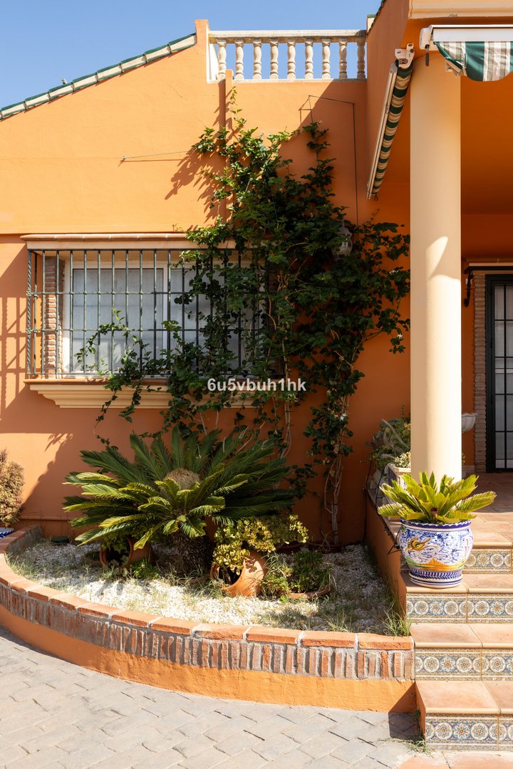 5 Bed Finca - Cortijo in Almogía