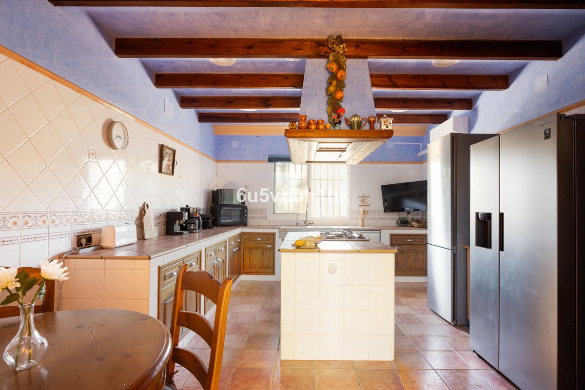 5 Bed Finca - Cortijo in Almogía