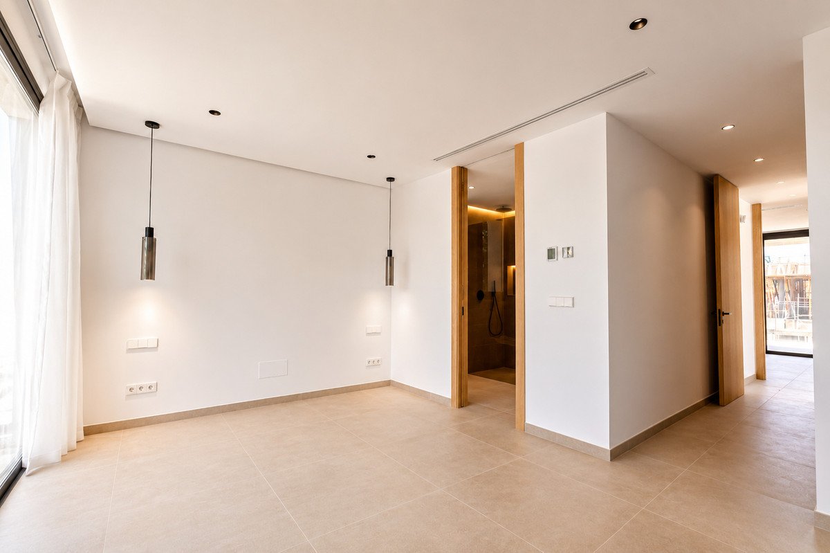 8 Bed Detached Villa in Cortijo Blanco