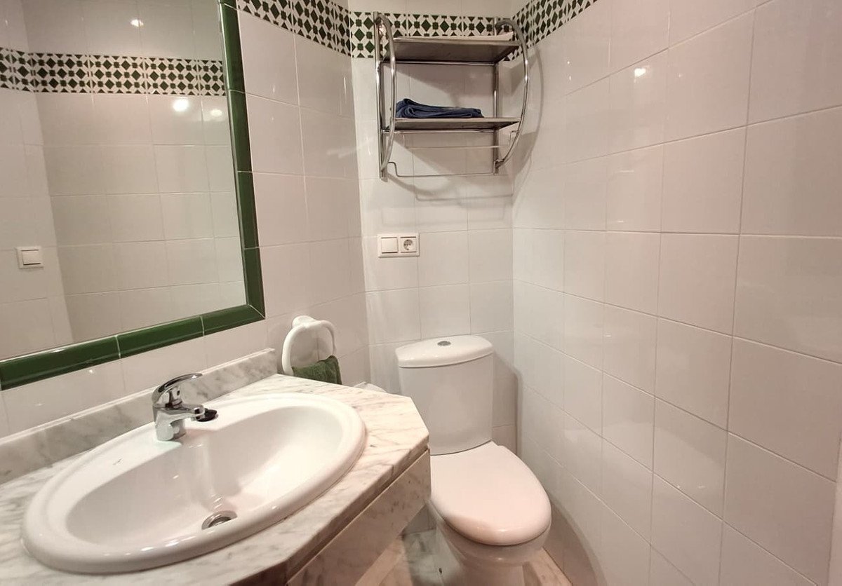 2 Bed Ground Floor Apartment in Playa de los Locos