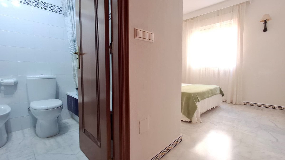 2 Bed Ground Floor Apartment in Playa de los Locos