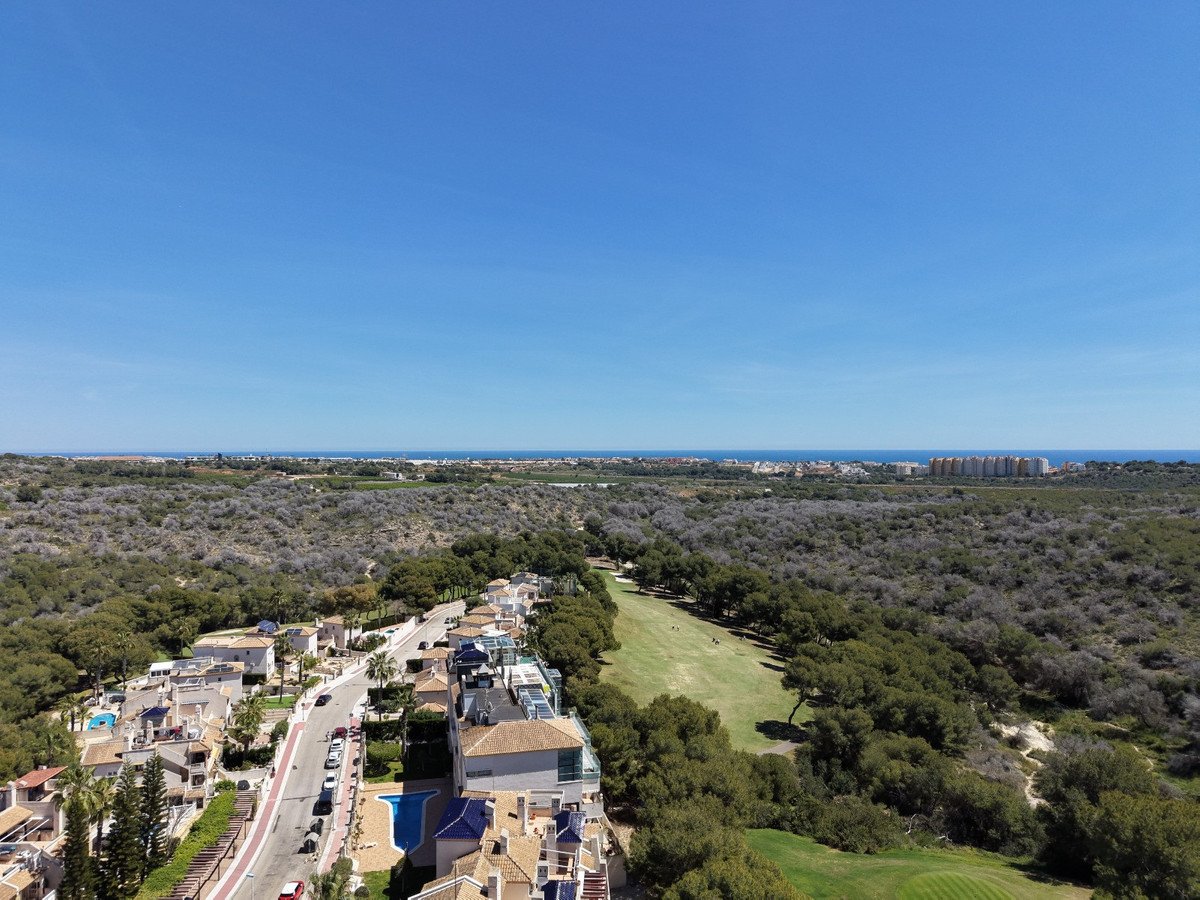 3 Bed Duplex in Las Ramblas Golf