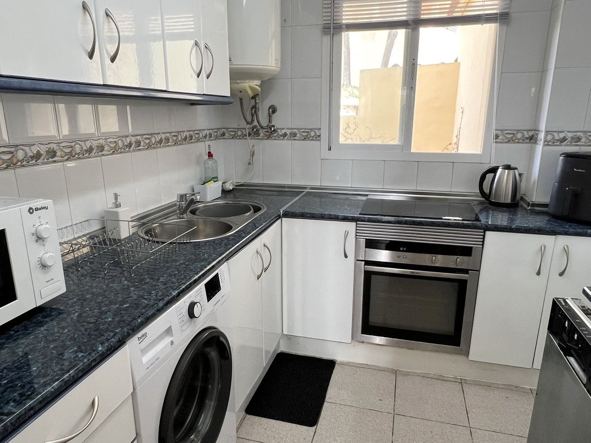 2 Bed Middle Floor Apartment in Riviera del Sol