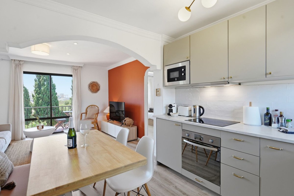 2 Bed Top Floor Apartment in El Chaparral