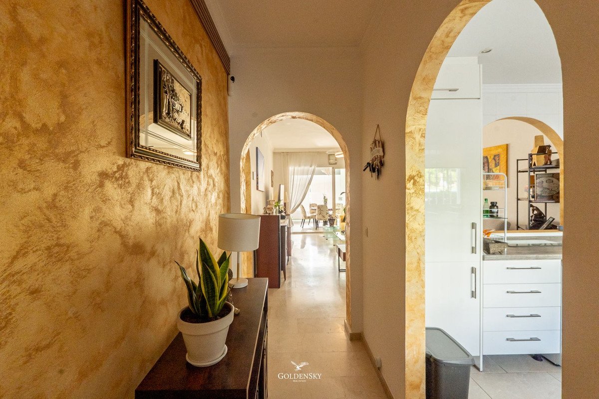 3 Bed Middle Floor Apartment in Riviera del Sol