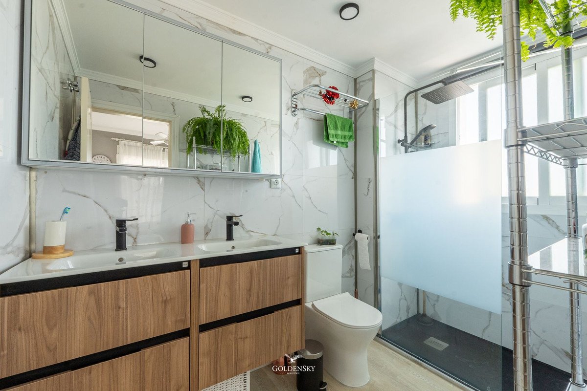 3 Bed Middle Floor Apartment in Riviera del Sol