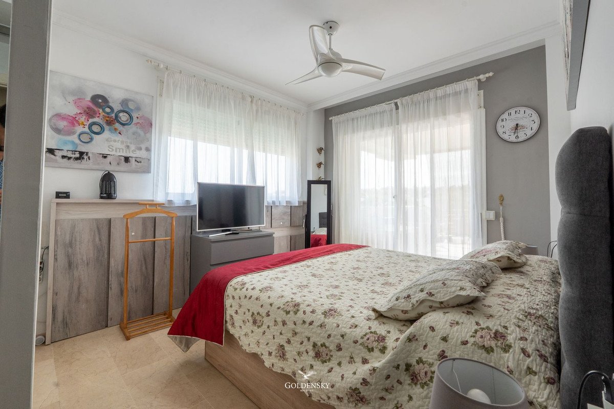 3 Bed Middle Floor Apartment in Riviera del Sol