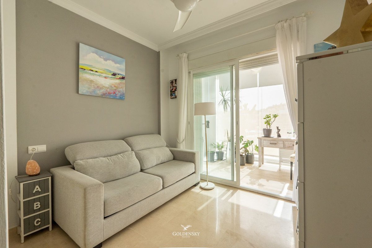 3 Bed Middle Floor Apartment in Riviera del Sol