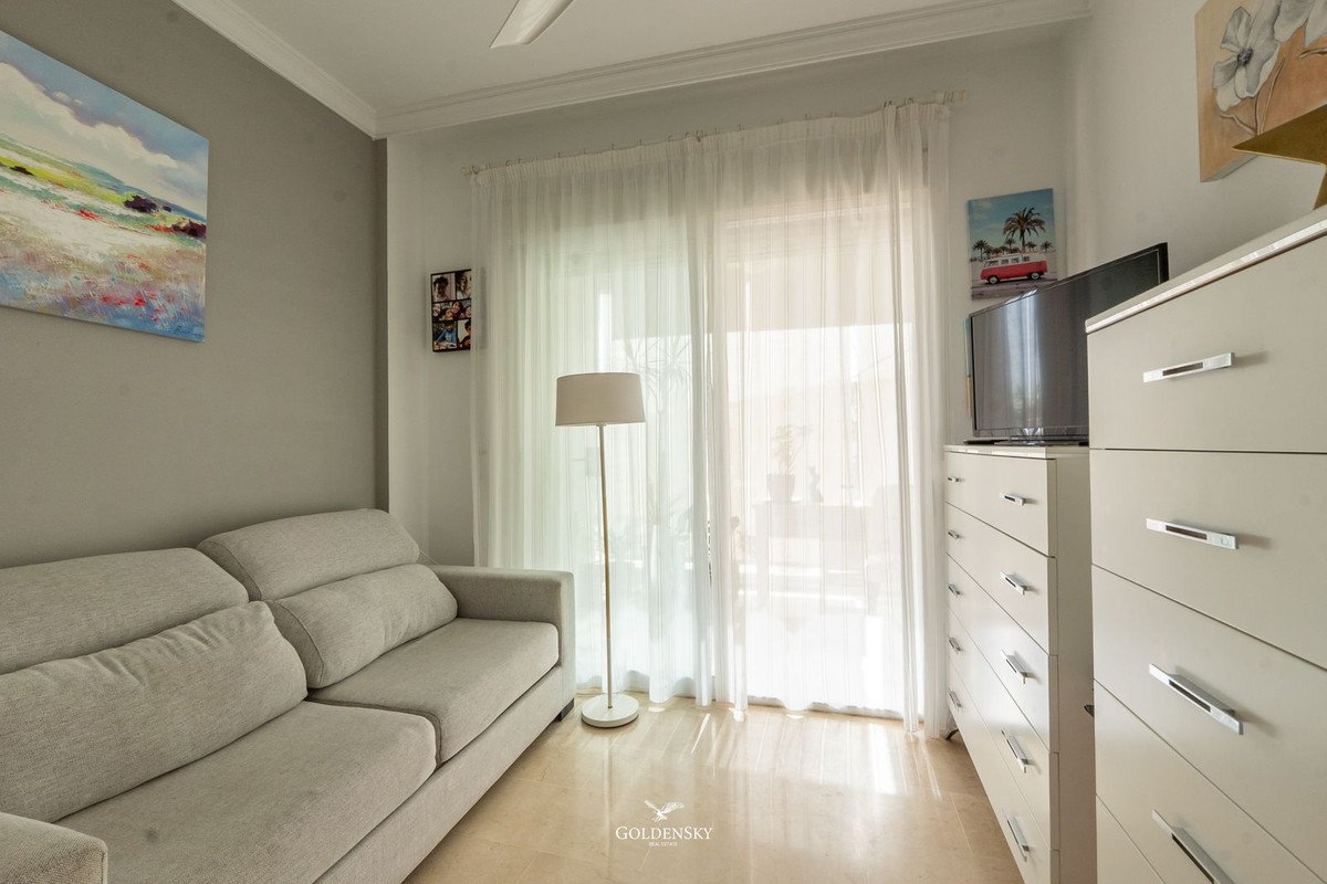 3 Bed Middle Floor Apartment in Riviera del Sol