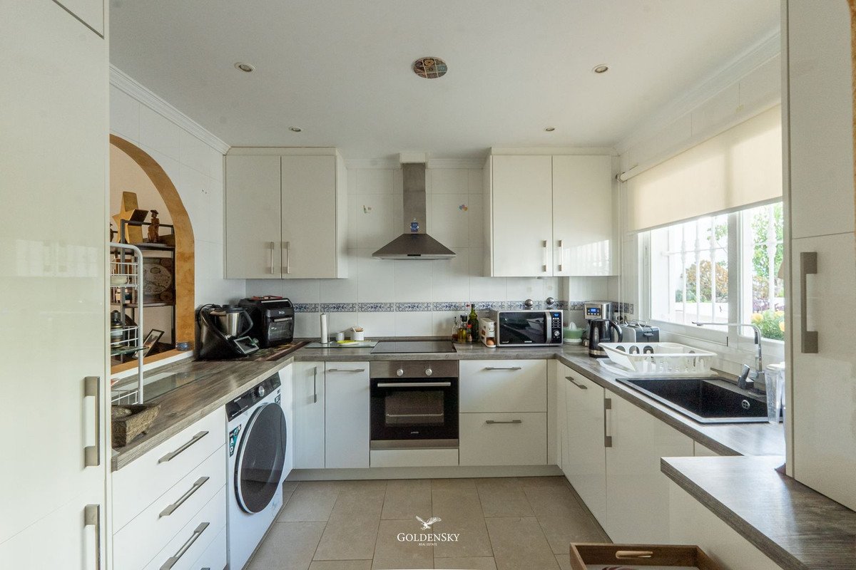 3 Bed Middle Floor Apartment in Riviera del Sol