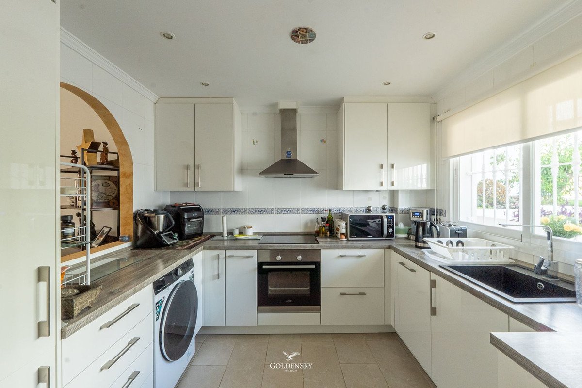 3 Bed Middle Floor Apartment in Riviera del Sol
