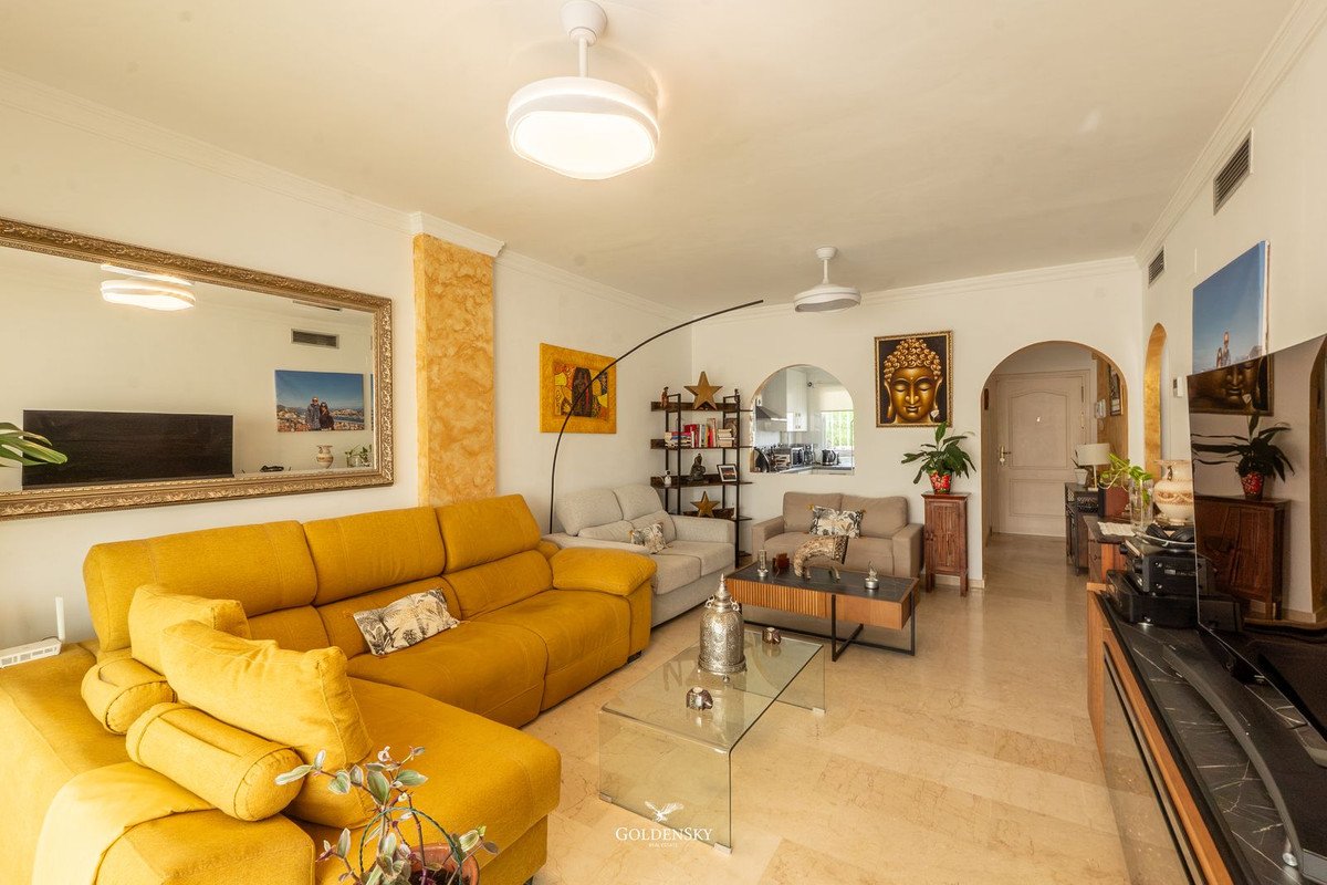 3 Bed Middle Floor Apartment in Riviera del Sol