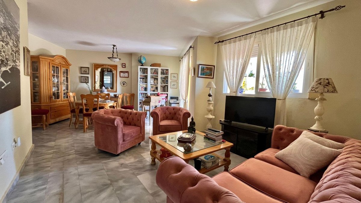 3 Bed Ground Floor Apartment in Arroyo de la Miel