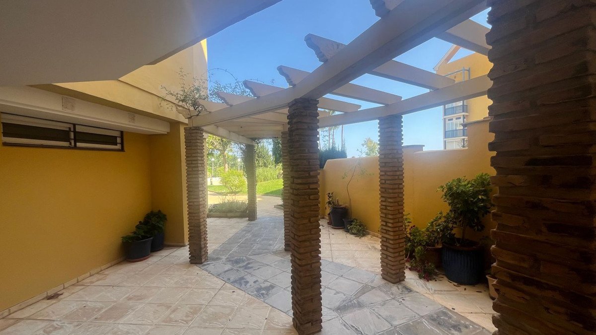3 Bed Ground Floor Apartment in Arroyo de la Miel