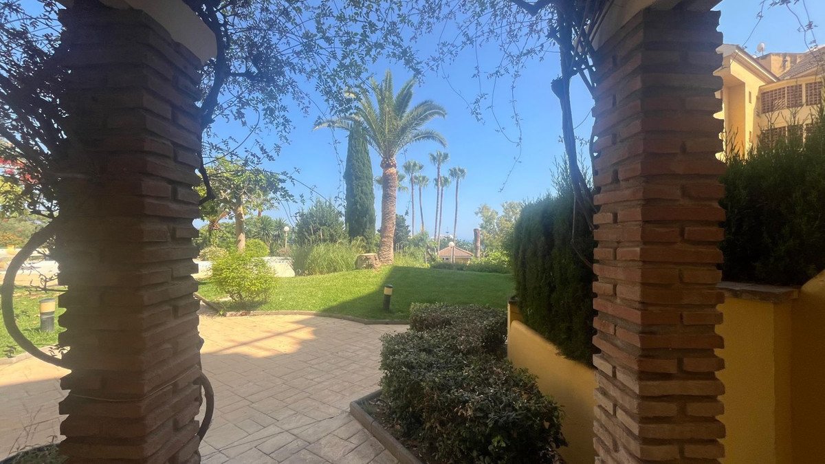 3 Bed Ground Floor Apartment in Arroyo de la Miel