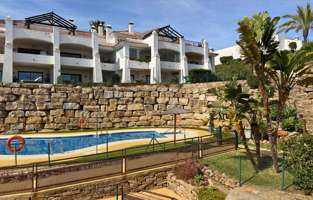 3 Bed Middle Floor Apartment in Casares Playa