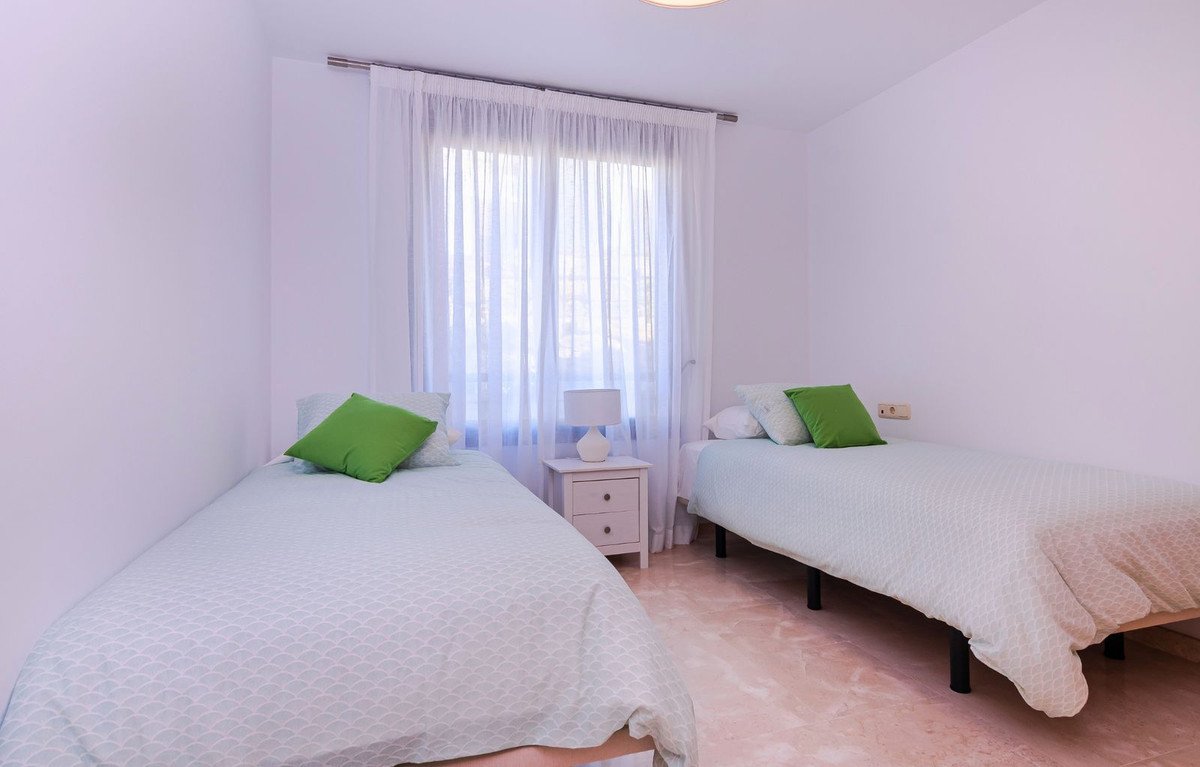 3 Bed Middle Floor Apartment in Casares Playa