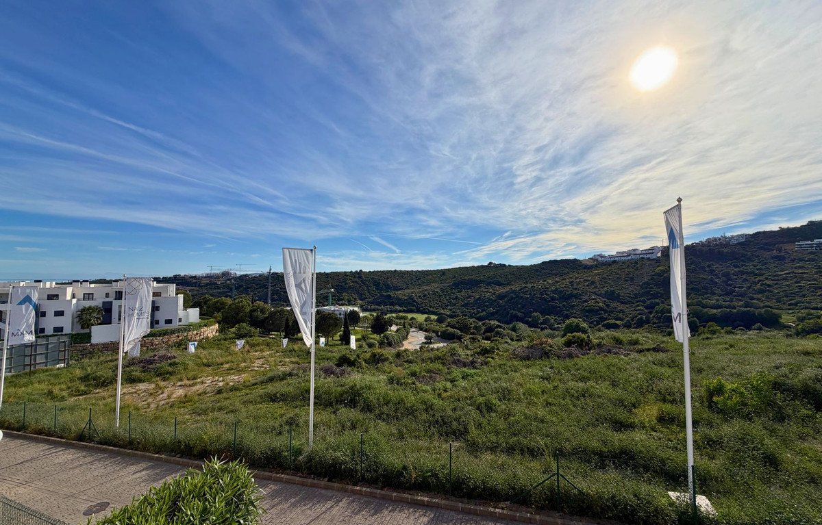 3 Bed Middle Floor Apartment in Casares Playa