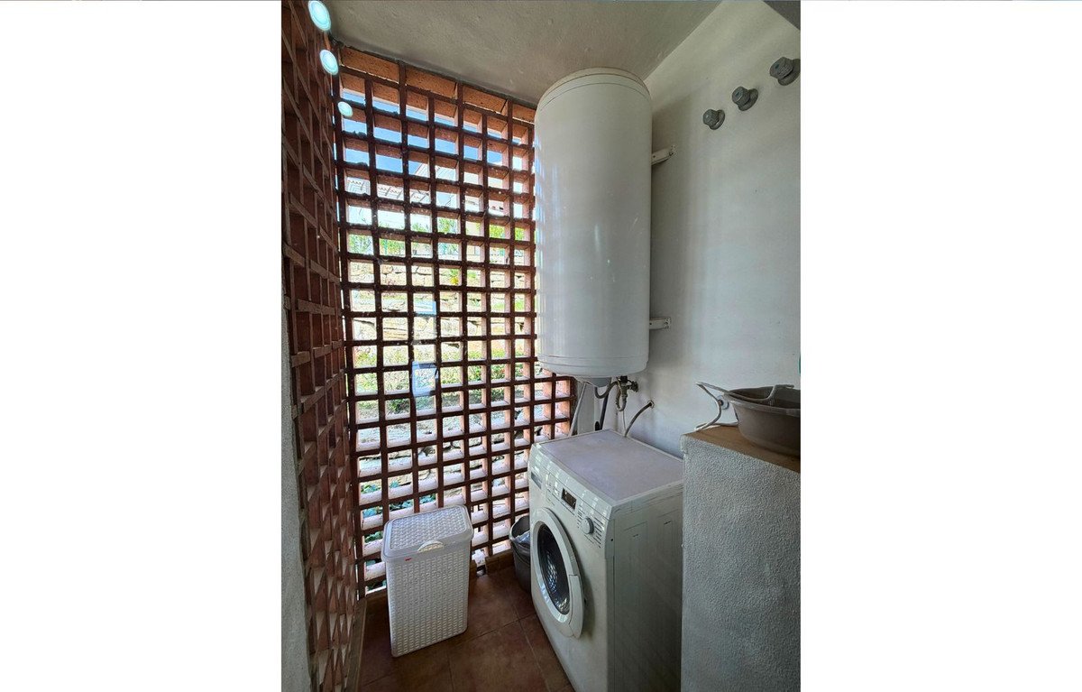 3 Bed Middle Floor Apartment in Casares Playa