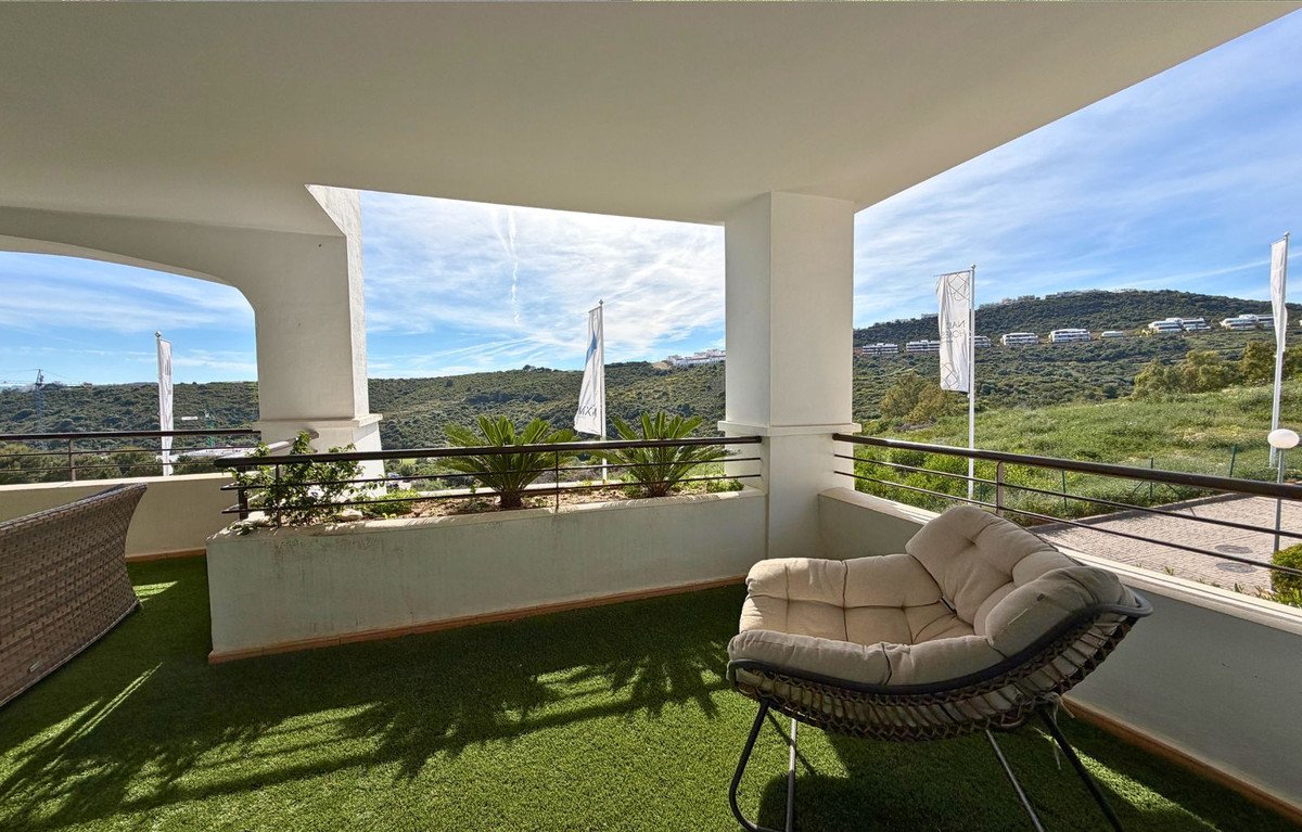 3 Bed Middle Floor Apartment in Casares Playa
