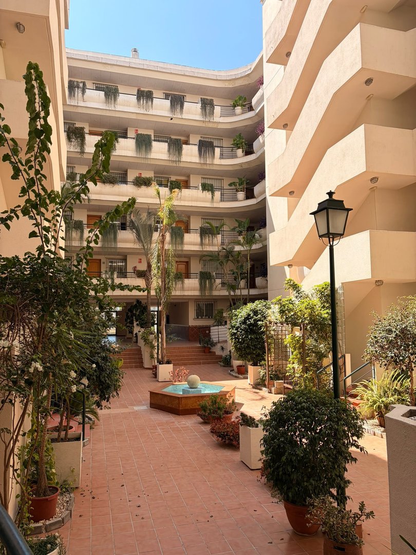 2 Bed Middle Floor Apartment in San Pedro de Alcántara