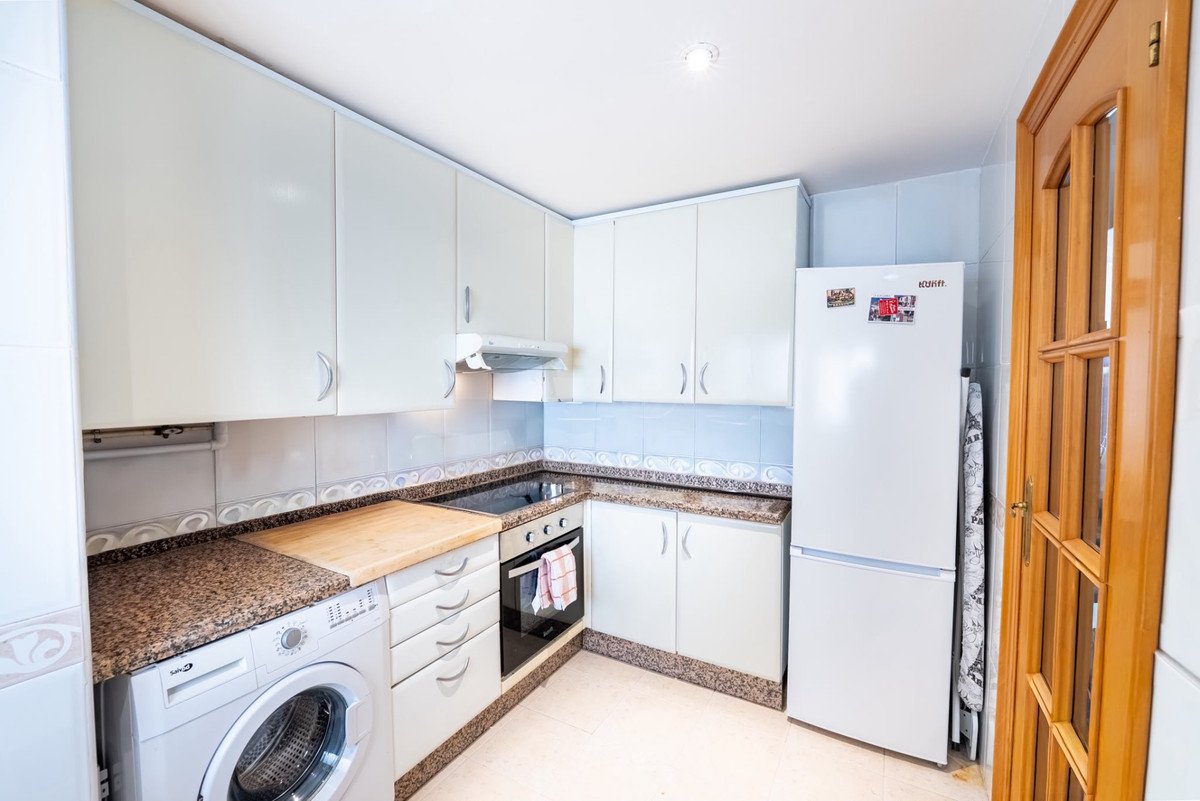 2 Bed Middle Floor Apartment in San Pedro de Alcántara