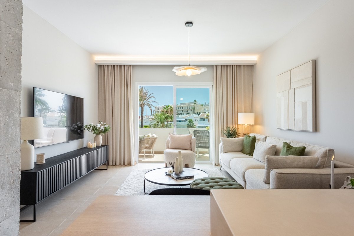 3 Bed Penthouse Duplex in Nueva Andalucía
