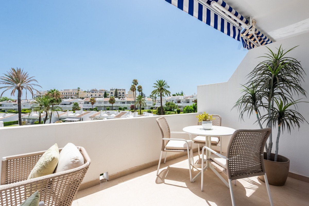 3 Bed Penthouse Duplex in Nueva Andalucía