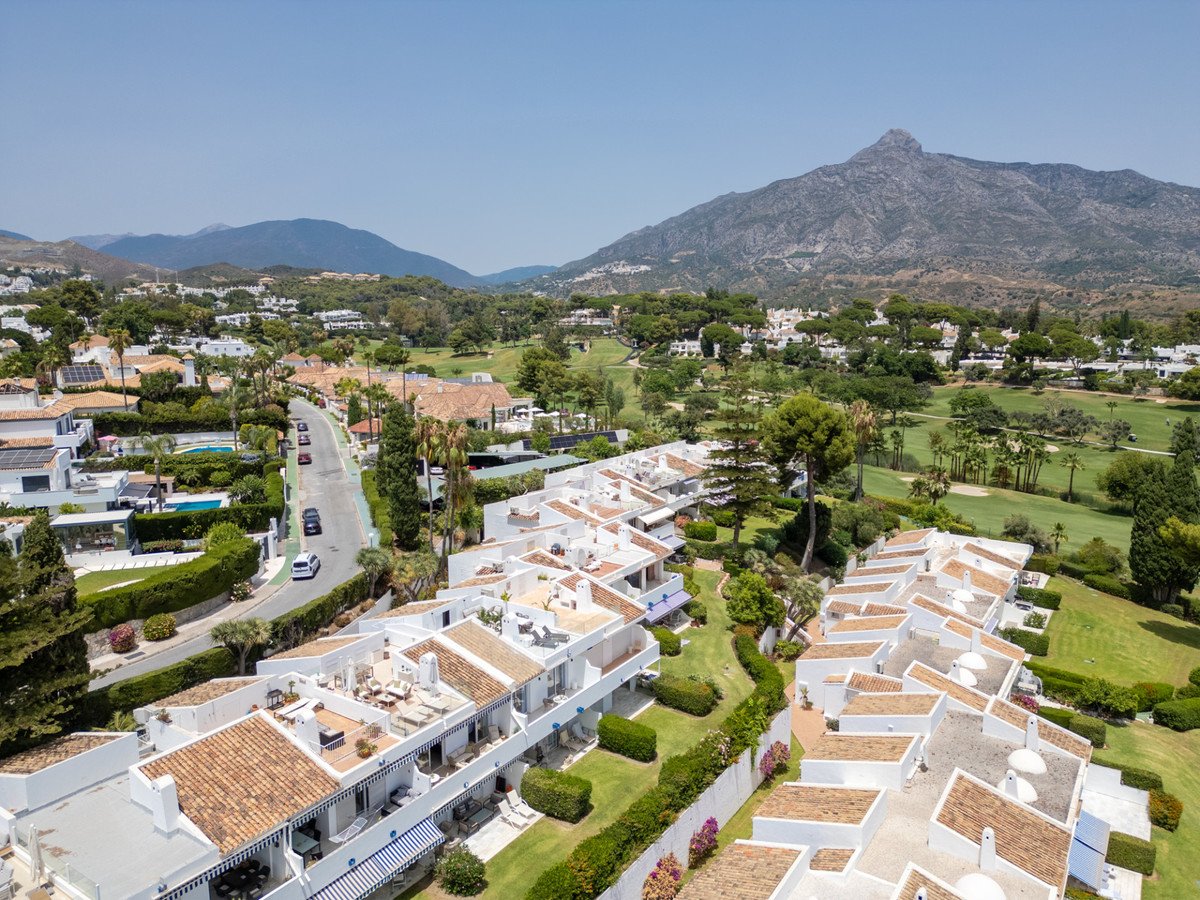 3 Bed Penthouse Duplex in Nueva Andalucía
