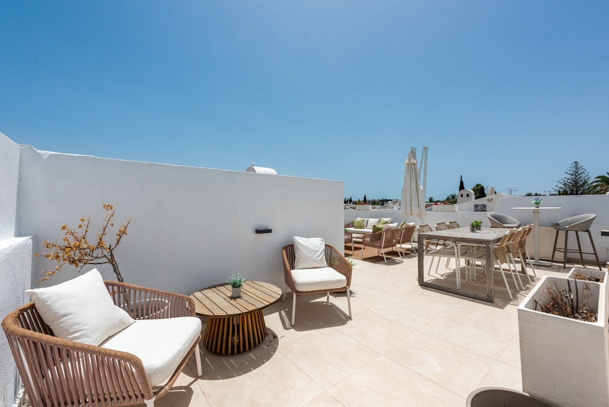 3 Bed Penthouse Duplex in Nueva Andalucía