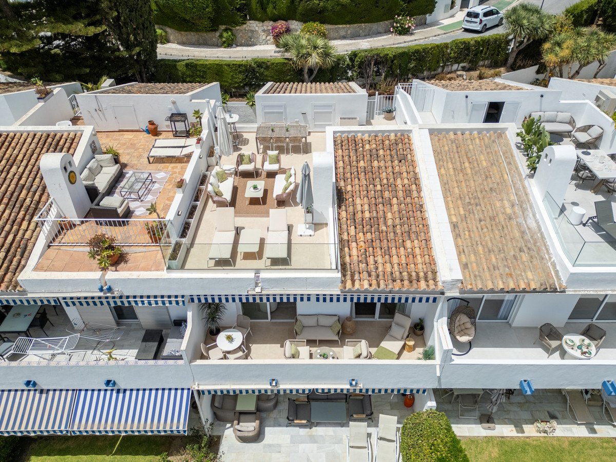 3 Bed Penthouse Duplex in Nueva Andalucía