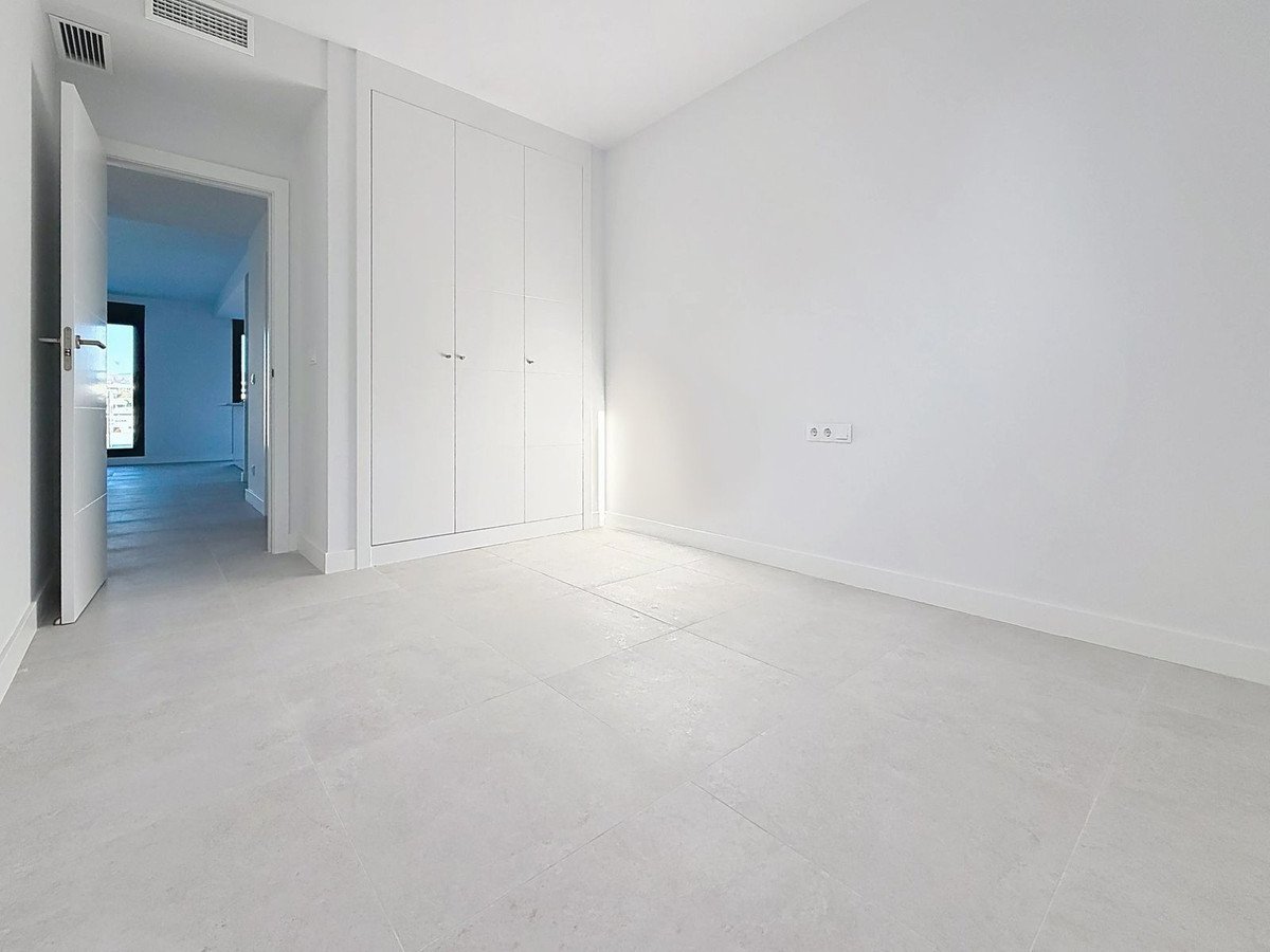 3 Bed Top Floor Apartment in Estepona