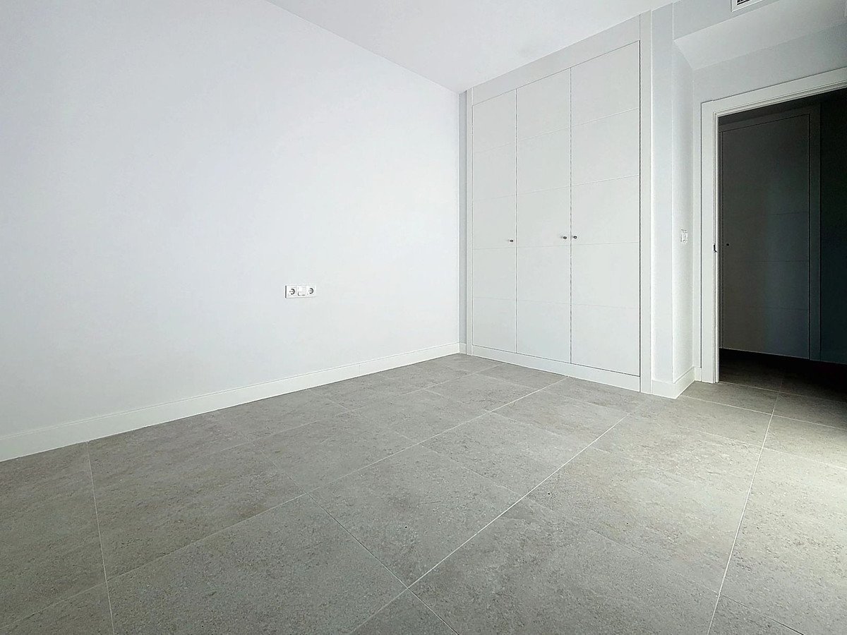 3 Bed Top Floor Apartment in Estepona